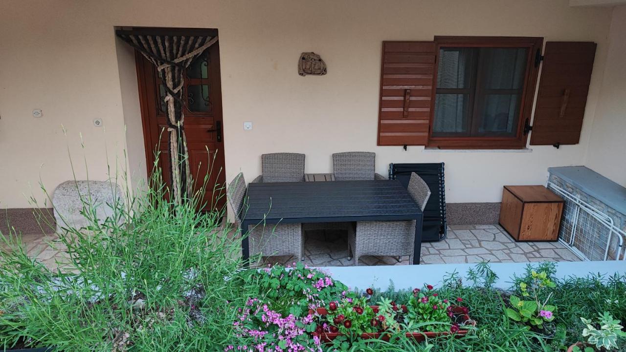 Apartment Dado Poreč Exterior foto