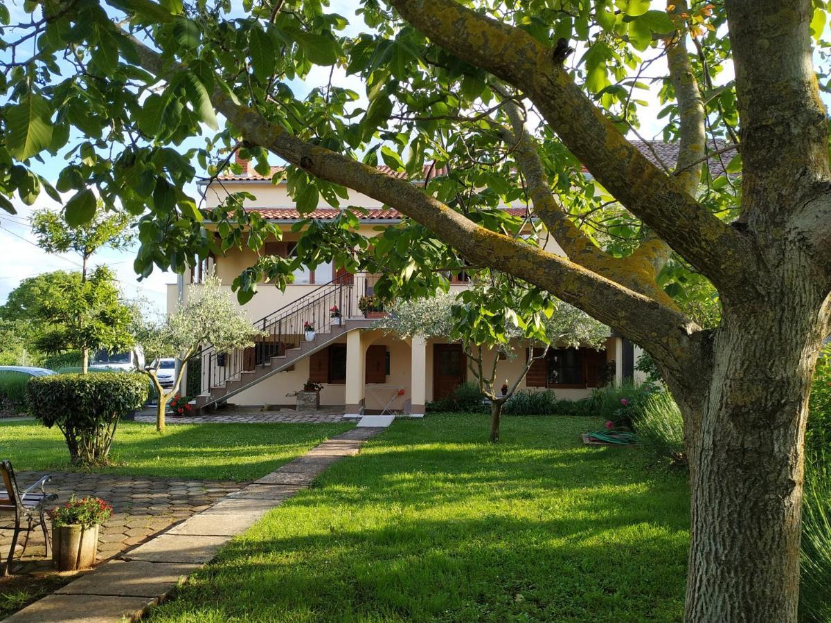 Apartment Dado Poreč Exterior foto